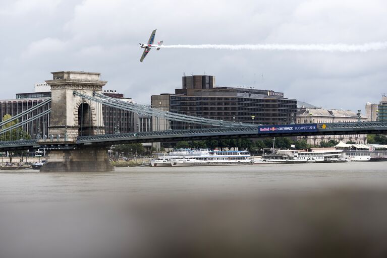 Международные авиагонки Red Bull Air Race World Championship в Венгрии