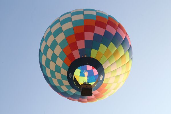 Полет на воздушных шарах на 15-м Фестивале воздухоплавания Золотое кольцо России в Переславле-Залесском