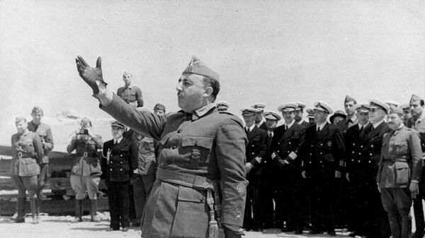 Генералиссимус Франциско Франко у города Винарос. 26 июля 1938 года 