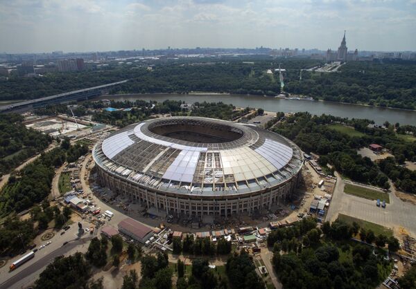 Реконструкция большой спортивной арены Лужники в Москве