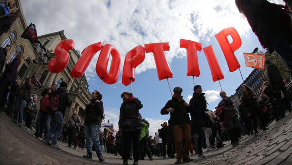 Акция протеста против соглашений о трансатлантической торговле в Европе в Ганновере