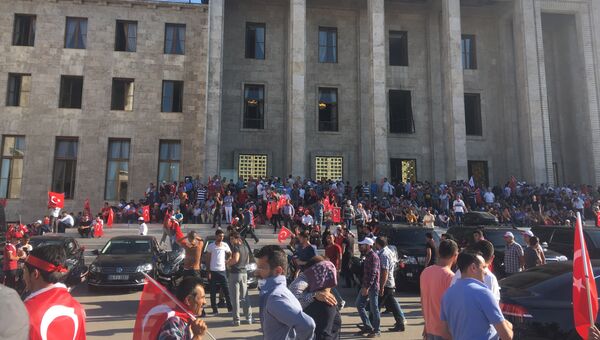 Выступления жителей Анкары в поддержку Эрдогана