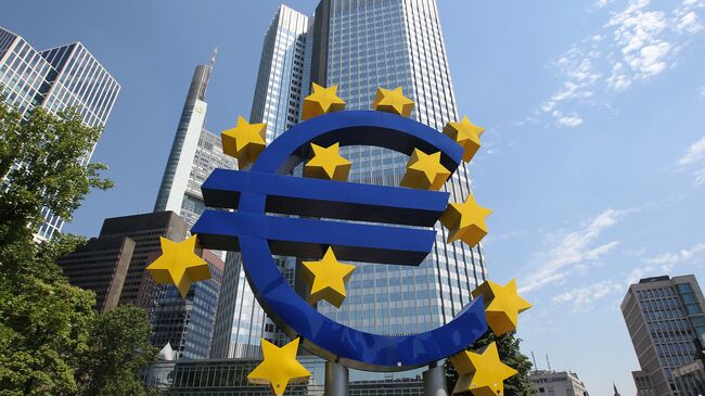 Здание Европейского центрального банка (ЕЦБ) во Франкфурте, Германия. Архивное фото