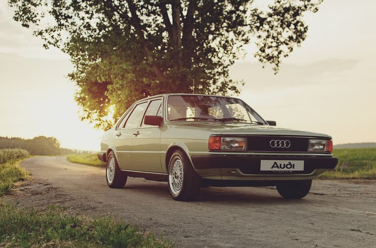 Автомобиль Audi 80 в кузове B3 Автомобиль Audi 80 в кузове B3