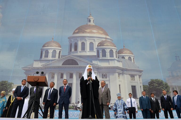 Патриарх Московский и всея Руси Кирилл на церемонии закладки восстанавливаемого храма на месте обретения Казанской иконы Божией Матери