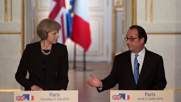 Встреча премьер-министра Великобритании Терезы Мэй и президента Франции Франсуа Олланда. 21 июля 2016