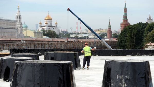 Строительство комплекса Зарядье в Москве. 22 июля 2016