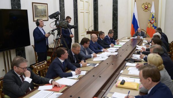 Президент РФ В. Путин провел совещание с членами правительства РФ. 22 июля 2016