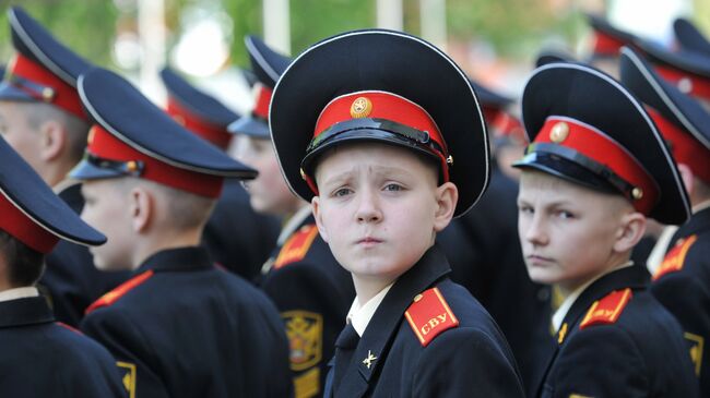 Курсанты суворовского военного училища. Архивное фото