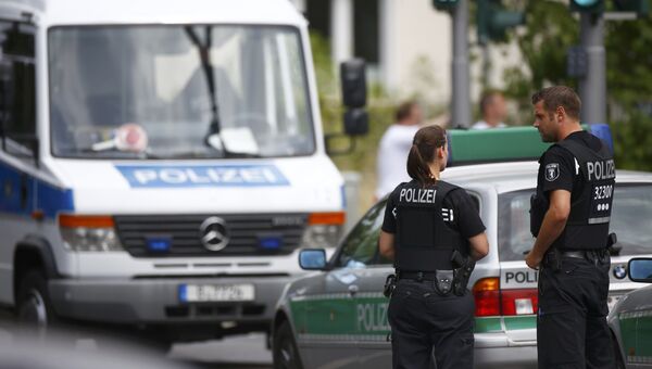 Полиция около университетской клиники в Штеглице где произошла стрельба. 26 июля 2016