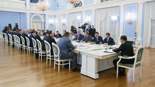 Дмитрий Медведев провел заседание правительственной комиссии по использованию информационных технологий. 26 июля 2016
