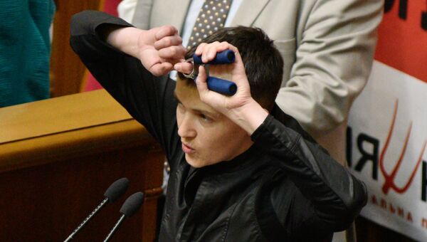 Депутат Верховной рады Украины Надежда Савченко на заседании рады