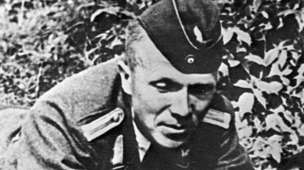 Советский партизан-разведчик Николай Кузнецов в форме немецкого офицера