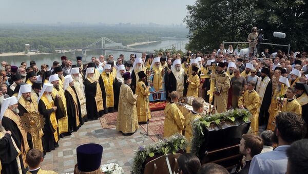 Молебен на Владимирской горке в Киеве. 27 июля 2016 года