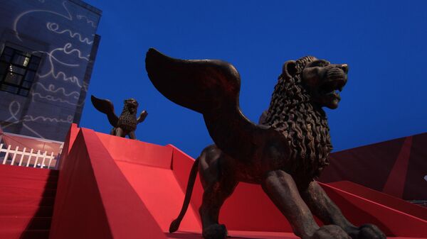 Крылатый лев - главный символ Венецианского международного кинофестиваля. Архивное фото