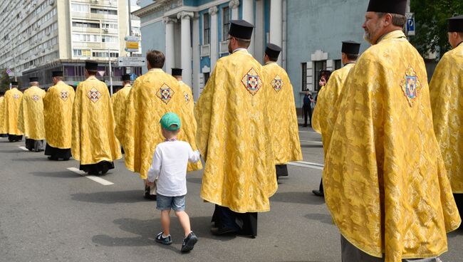 Крестный ход Украинской православной церкви в Киеве. Архивное фото