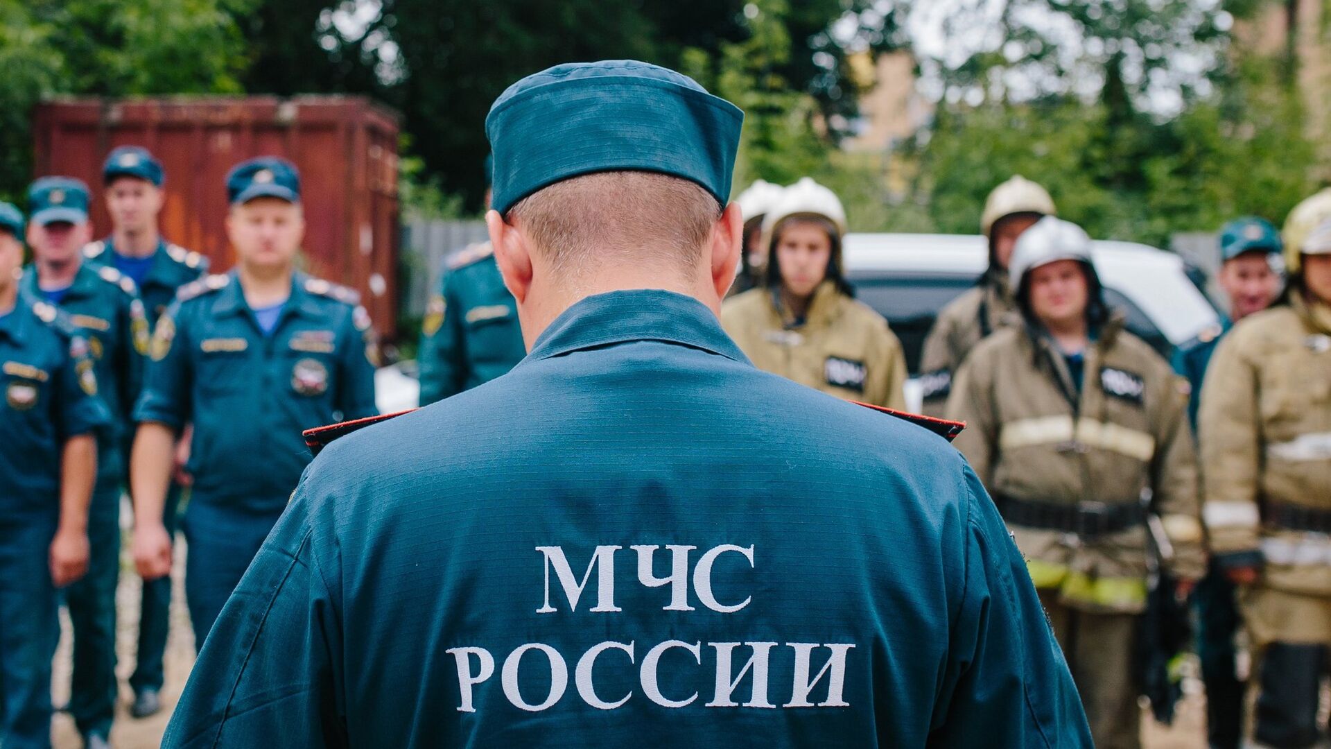 Сотрудники МЧС во время учений Сотрудники МЧС во время учений - РИА Новости, 1920, 21.08.2021