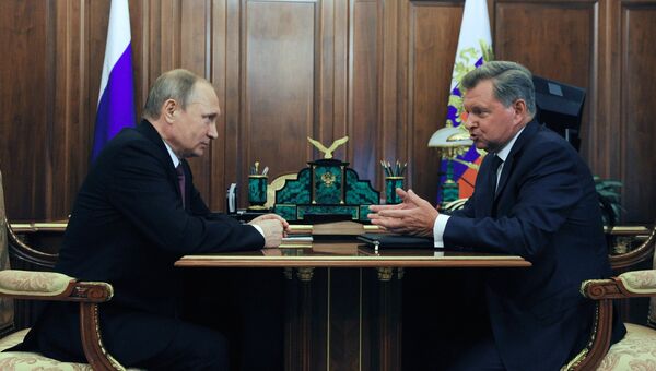 Владимир Путин и Олег Белавенцев во время встречи в Кремле. 27 июля 2016