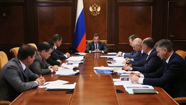 Премьер-министр РФ Д. Медведев провел совещания о расходах федерального бюджета. 29 июля 2016