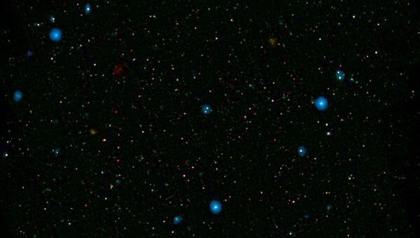 Синие точки – черные дыры, найденные телескопом NuSTAR