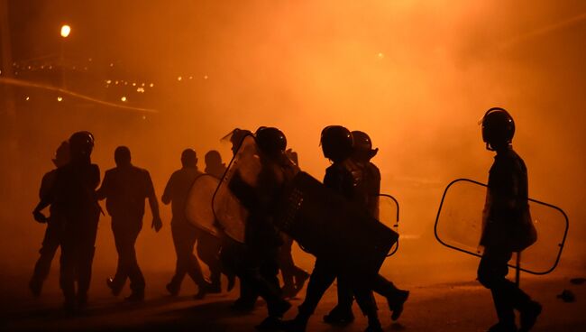 Ситуация близ захваченного в Ереване здания полка полиции. Июль 2016 года. Архивное фото