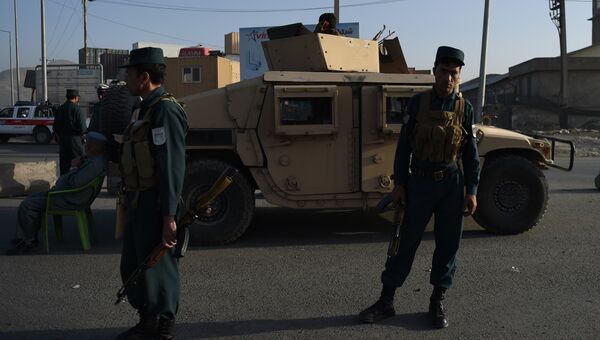 Полиция возле места теракта в Кабуле. 1 августа 2016