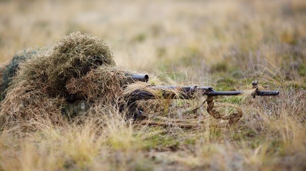 Снайпер на полигоне Прудбой Южного военного округа. Архивное фото