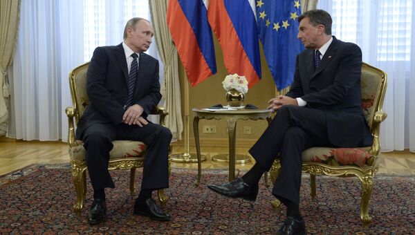 Президент РФ Владимир Путин и президент республики Словения Борут Пахор во время встречи в Любляне