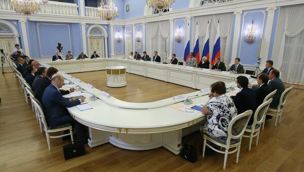 Премьер-министр РФ Д.Медведев провел заседание президиума Совета при президенте РФ по стратегическому развитию и приоритетным проектам. 1 августа 2016