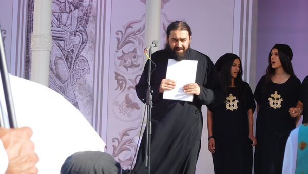 Схиархимандрит Серафима (Бит-Хариби) исполняет молитву на арамейском языке на фестивале Просветитель на Валааме