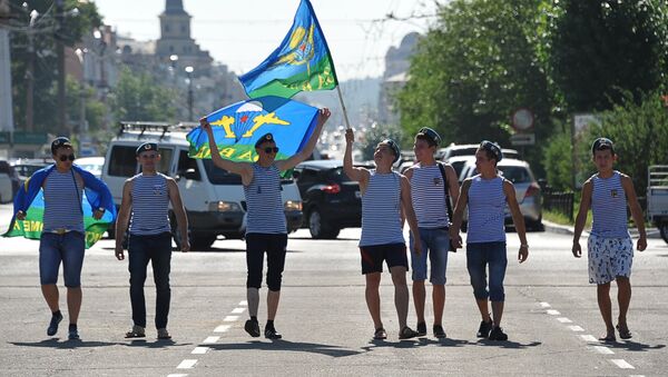 Празднование дня ВДВ в Чите на площади Ленина. 2 августа 2016