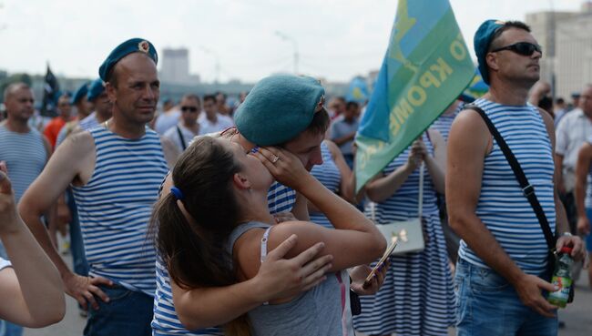 Празднование дня ВДВ в Москве