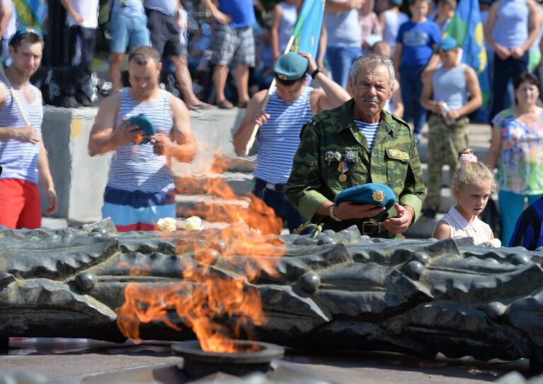 Торжественные мероприятия по случаю празднования дня ВДВ в Челябинске