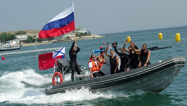 оссийская команда на международном конкурсе по водолазному многоборью Глубина-2016 в Севастополе. 2 августа 2016