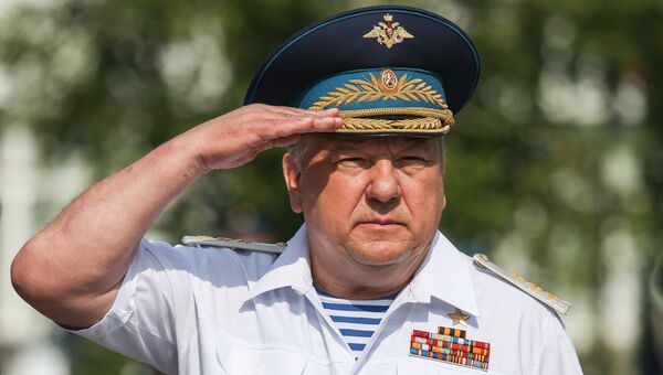 Командующий Воздушно-десантными войсками РФ, генерал-полковник Владимир Шаманов на торжественном мероприятии в Самаре, посвященном празднованию дня ВДВ