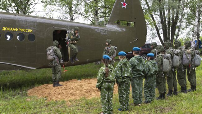 Юнармейцы возрожденного молодежного военно-патриотического движения Юнармия в Ярославле. Архивное фото