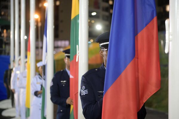 Торжественной церемония поднятия флагов в Олимпийской деревне в Рио-де-Жанейро