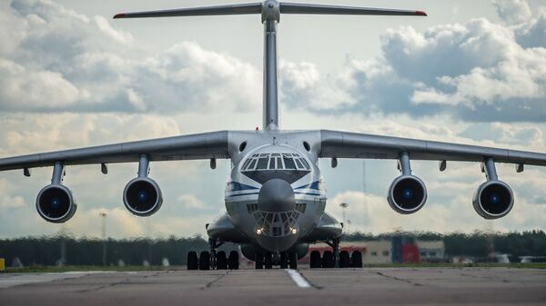Самолет военно-транспортной авиации Ил-76. Архивное фото