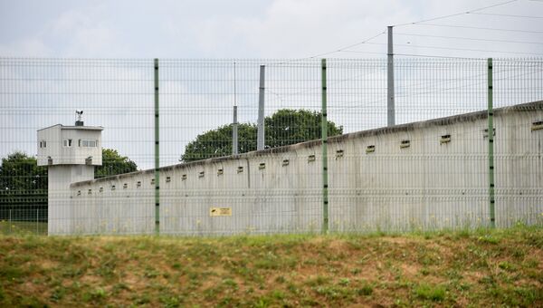 Тюрьма в городе Ле Ман, в которой заключенный захватил заложников
