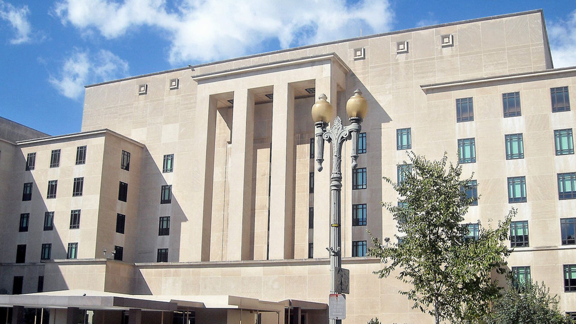 Здание Госдепартамента США в Вашингтоне - РИА Новости, 1920, 15.04.2022