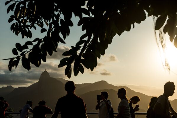На смотровой площадке на горе Сахарная голова в Рио-де-Жанейро