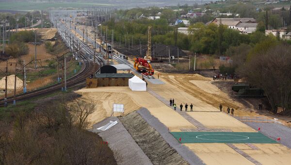 Строительство  железной дороги в обход Украины на участке Журавка-Миллерово в Воронежской области. Архивное фото