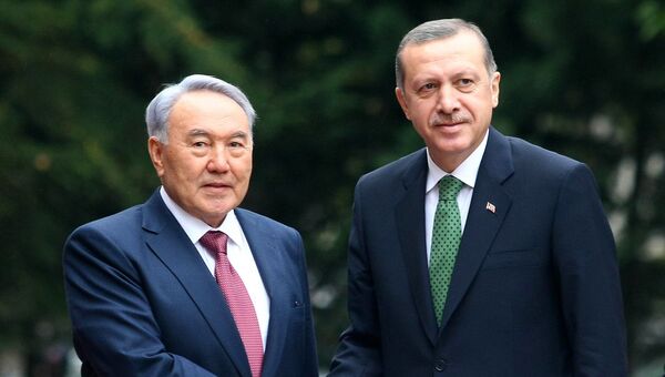 Президент Турции Реджеп Тайип Эрдоган и президент Казахстана Нурсултан Назарбаев. Архивное фото