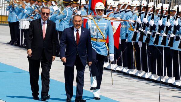 Президент Турции Реджеп Тайип Эрдоган и президент Казахстана Нурсултан Назарбаев во время встречи в Анкаре. 5 августа 2016