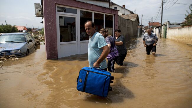 Последствия наводнения в регионе Скопье, Македония. 7 августа 2016