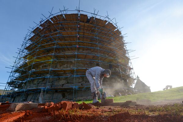 Реставрационные работы одной из башен Соловецкого ставропигиального мужского монастыря