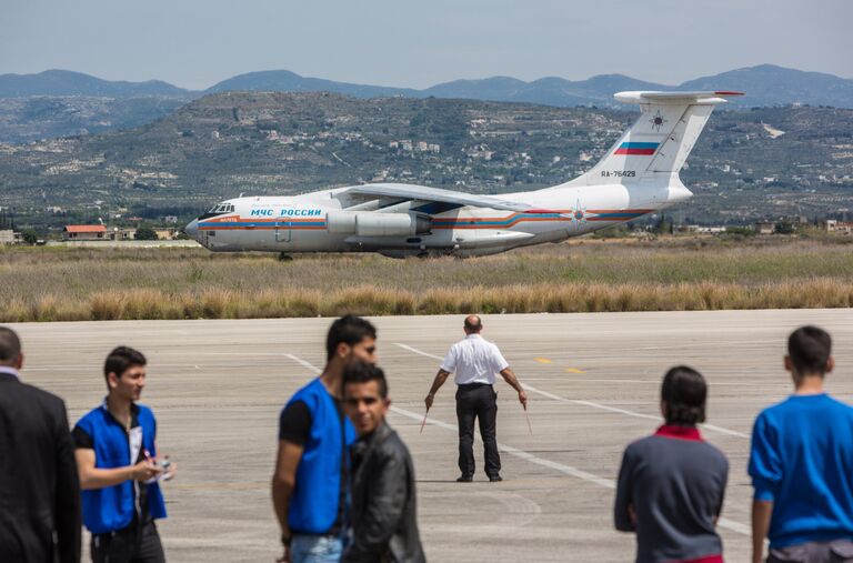 Самолет МЧС России доставил груз гуманитарной помощи в Сирию