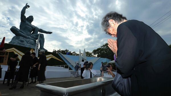 Церемония памяти жертв атомной бомбардировки у Статуи мира в Нагасаки