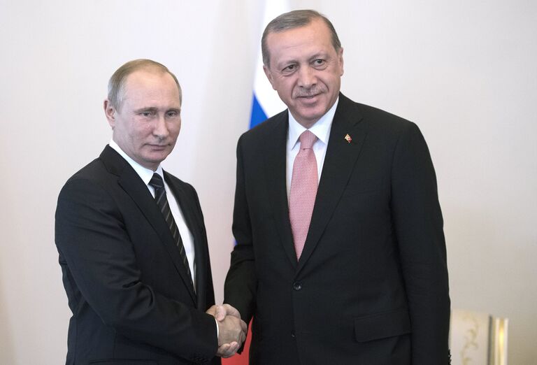 Президент России Владимир Путин и президент Турции Реджеп Тайип Эрдоган во время встречи в Санкт-Петербурге. 9 августа 2016