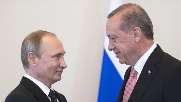 Президент России Владимир Путин и президент Турции Реджеп Тайип Эрдоган во время встречи в Санкт-Петербурге. 9 августа 2016.